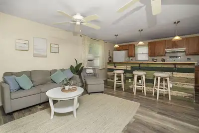 Image de Cozy Shore Getaway - 8 Guests