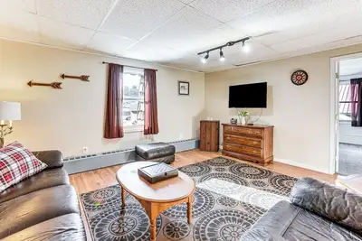 Image de 1 Block to Crystal Lake: Downtown Beulah Apt!