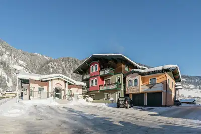 Image de Maison de vacances spacieuse Ă Goldegg