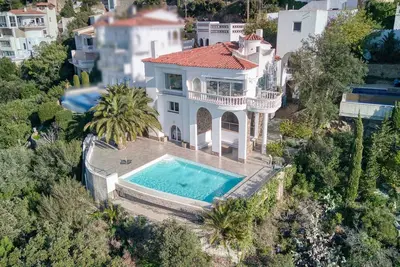 Image de Appartement à Roses proche mer
