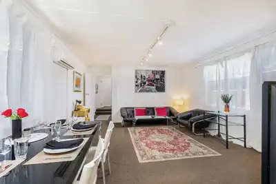 Image de Cozy and bright home 2beds & 1 Bath close to Yarralumla Lake and Shopping Center