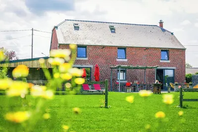 Image de Grande maison de campagne avec sauna et jacuzzi