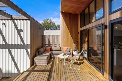 Image de Galini in gorgeous Inverloch