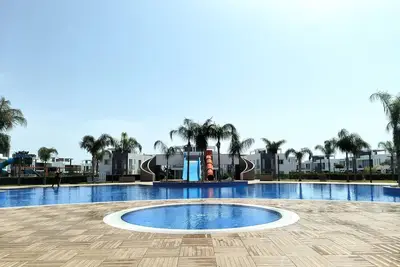 Image de Luxury 2 Bd with  Pool & Playground