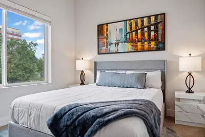 Image de The Modern Muse Art Home