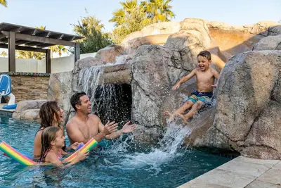 Image de The Desert Daydream: Heated Pool & Water Slide