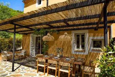 Image de Le Grand Caners - Mas Catalan, Gîtes Éco-Chics, Spa Nature, Étang de Baignade