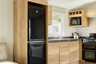 Image de HayIing Island Silver 3 Bed Caravan S012