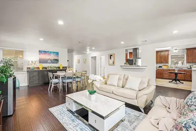 Image de Spacious Retreat w Large Kitchen & Outdoor Patio