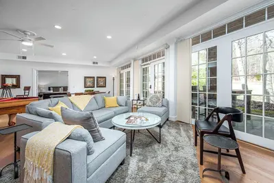 Image de The Clubhouse Hideaway - The Greenview Den