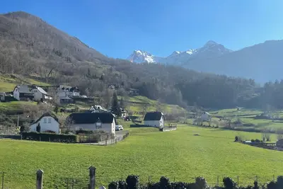 Image de Gîte 3* « La maison Salanave » avec Spa et jardin vue montagnes vallée d’Ossau