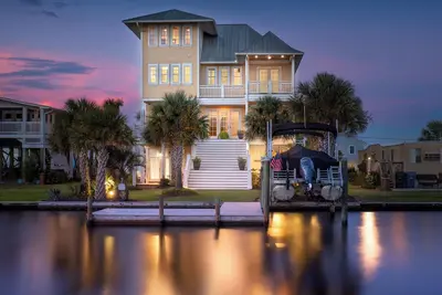 Image de Rendezvous Wythe the Sea #192 - Sound Front, Private Dock!