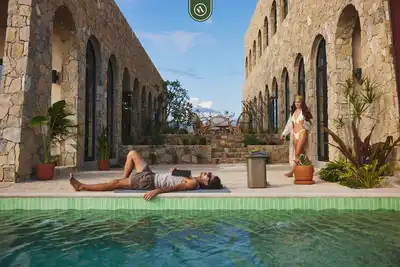 Luxury 4 Br Oasis Retreat in the Desert - Pool