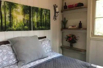 Image de Moonshine Glamping Cabin near Old Rag Mountain in Shenandoah National Park