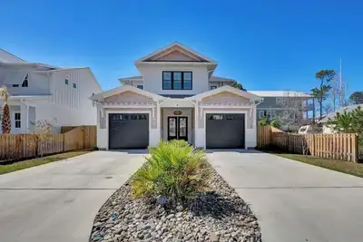 Image de Brezza Fresca w/ a private pool In Carolina Beach