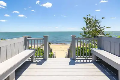 Image de Paradise Awaits you! Sleeping 14, this oceanfront complex is perfect!