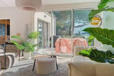 Image de Villa luxueuse située à la Pironnière