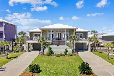 Image de The Ultimate Family Beach House | Gulf Views, Coastal Style & Family Fun!