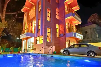 Amy villa lonavala 5bhk with pvt swimming pool -5min from lonavala station.