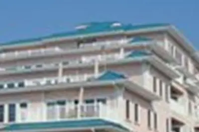 Image de Spacious Direct Oceanfront 4-bedrm\/3-bath condo in Wildwood Crest w\/covered deck