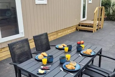 Image de Brand new 4-6p Lodge - 5* Camping Pallegarste