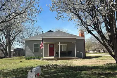 Image de Adorable New Remodeled 3br 2 Ba quiet neighborhood!