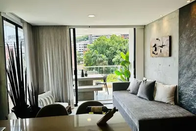 Rm 1104 | High-Floor Luxury | King Bed | Pool