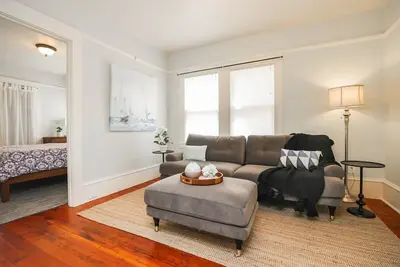 Image de Comfy Family-Friendly 2br Near Piedmont w/ Parking
