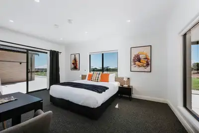Image de Rosella Suite An Accessible Couples Retreat