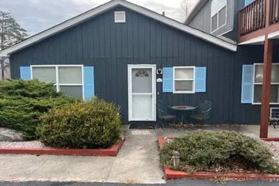 Image de Cozy 2-bedroom condo in Avalon Resort located Paw Paw West Virginia
