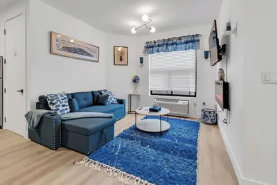 Image de Blue Bliss 2br 2bth with Indoor Pool, Free Parking, Near Nyc & Ewr Airport