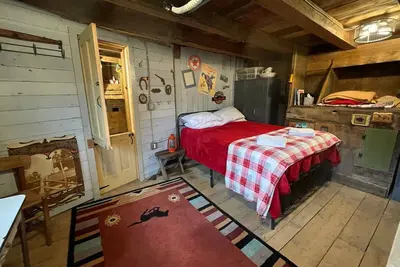 Image de The Bunkhouse at CrowNestFarm! Dog Welcome! Communal Bathroom and Kitchenette.