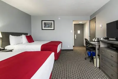 Image de Enjoy Home-Style Comfort in 2 Renovated Rooms Near Grande Prairie Airport