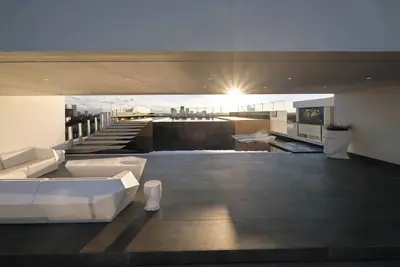 Image de Loft sobrio, rooftop panorámico y piscina infinita