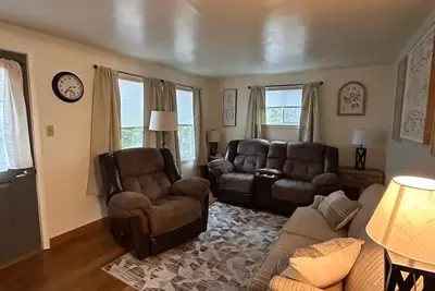 Image de Charming 2-bedroom house in peaceful De Pere with WiFi. Outdoor fire pit.