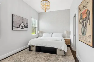 Image de Renovated historical home with guest house in the heart of downtown Sarasota