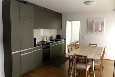 Image de Very sunny 1br flat in the city center (West4)