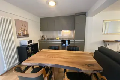 Image de Amazing 1br flat in the city center (West 8)