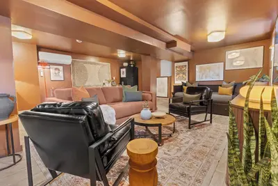 Image de Urban Duplex Home w/Parking 20 mins from Nyc, Times Square, Penn Station