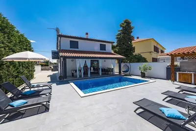 Image de Villa Bavaria with Pool, Jacuzzi, Table Tennis