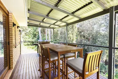 Image de Spacious Upper-Level Retreat | 7 Mins to Beach