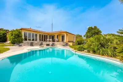 Image de Villa 'Aux Portes De La Camargue' avec piscine privée, jardin privé et Wi-Fi