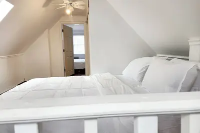 Image de Charming 3-bedroom house with fitness room and Ac in serene Dix Hills