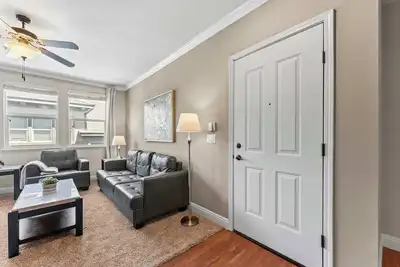 Image de South Reno 1br · Hot Tub, Yoga Studio & Gym