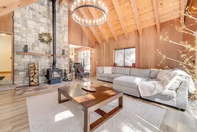 Image de Ski, Hike & Fish: Cabin w/ Deck in Soda Springs!