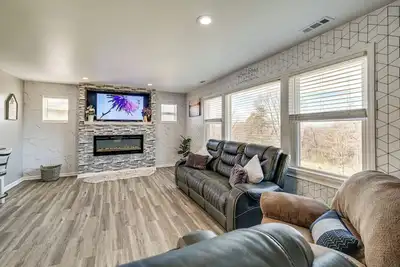 Image de 5 Mi to Dtwn: Family-Friendly Home in Roanoke!
