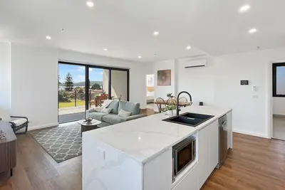 Image de Stylish 2 Bedroom Near Shops and Coastal Trails