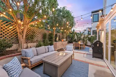 Image de Backyard Oasis w/ Fire Table + Walk to Salt Creek Beach | Dana Point Dreams