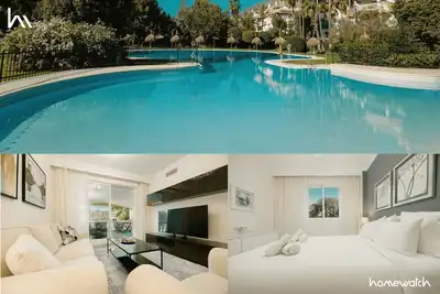 Image de Appartement, avec grande piscine commune et courts de tennis, Ă Puerto BanĂşs