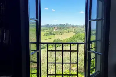 Image de Pure Tuscany with an idyllic villa and exceptional views